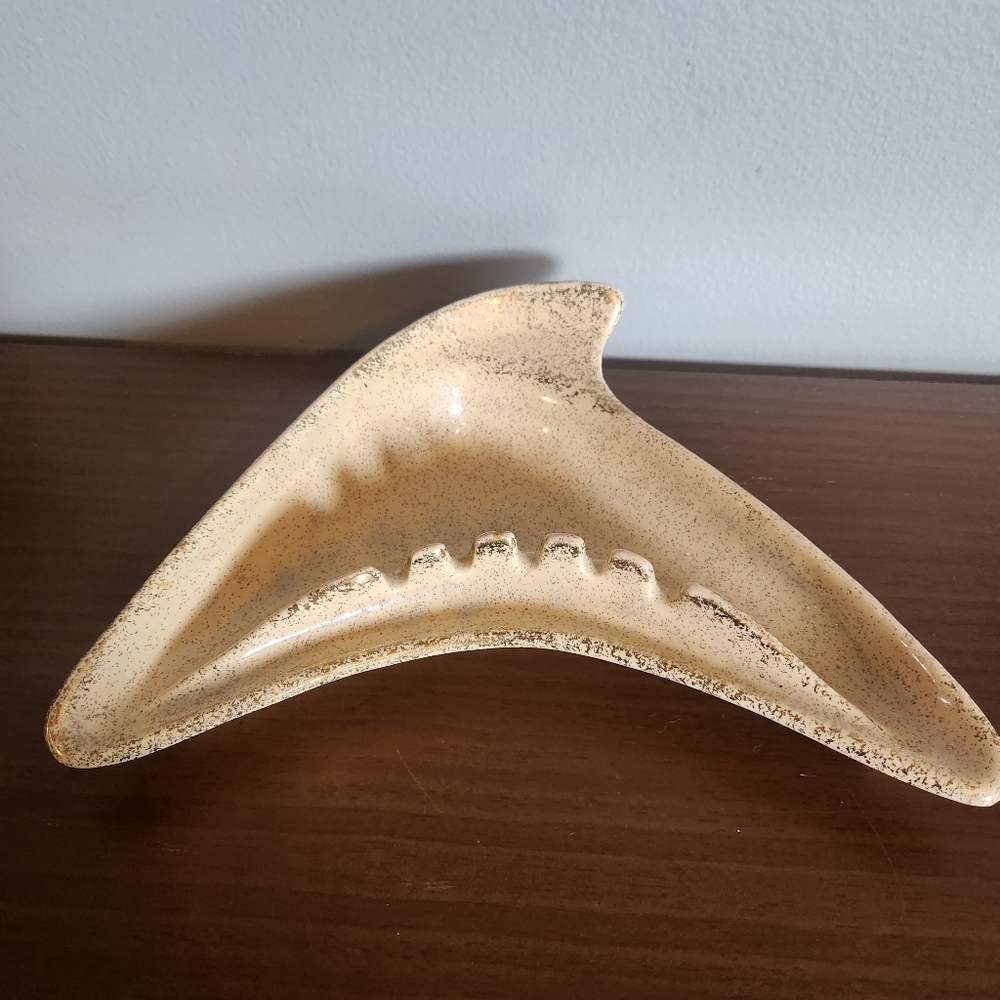 VINTAGE ASHTRAY